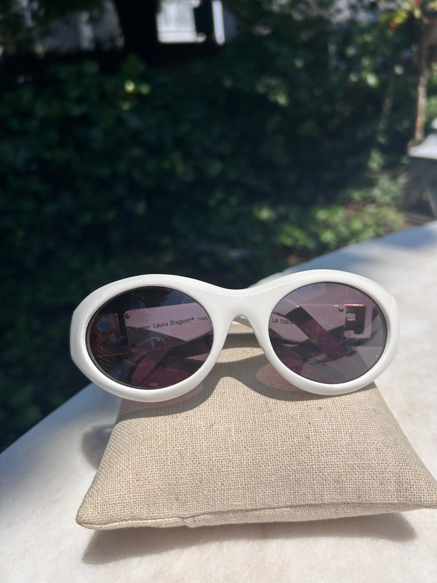 White top oval sunglasses