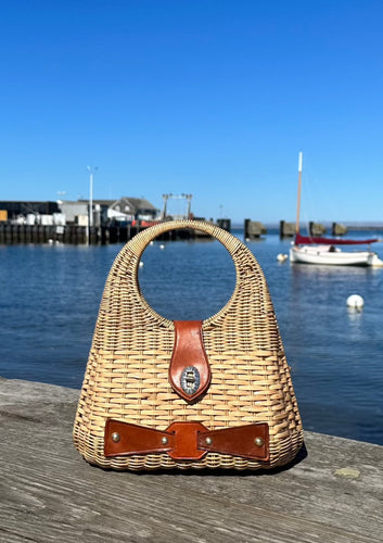 5cs of the Savoie roseVintage 1970s Wicker Handbag w/Leather Accents and Round Top Handle