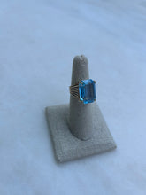 Load image into Gallery viewer, Vintage Gold Topaz Ring with Braided Detail