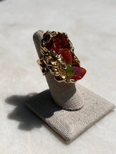 Load image into Gallery viewer, Vintage Melted Gold Gem Ring