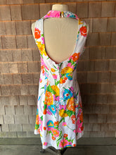 Load image into Gallery viewer, Vintage White Floral Sundress with Large Lapels