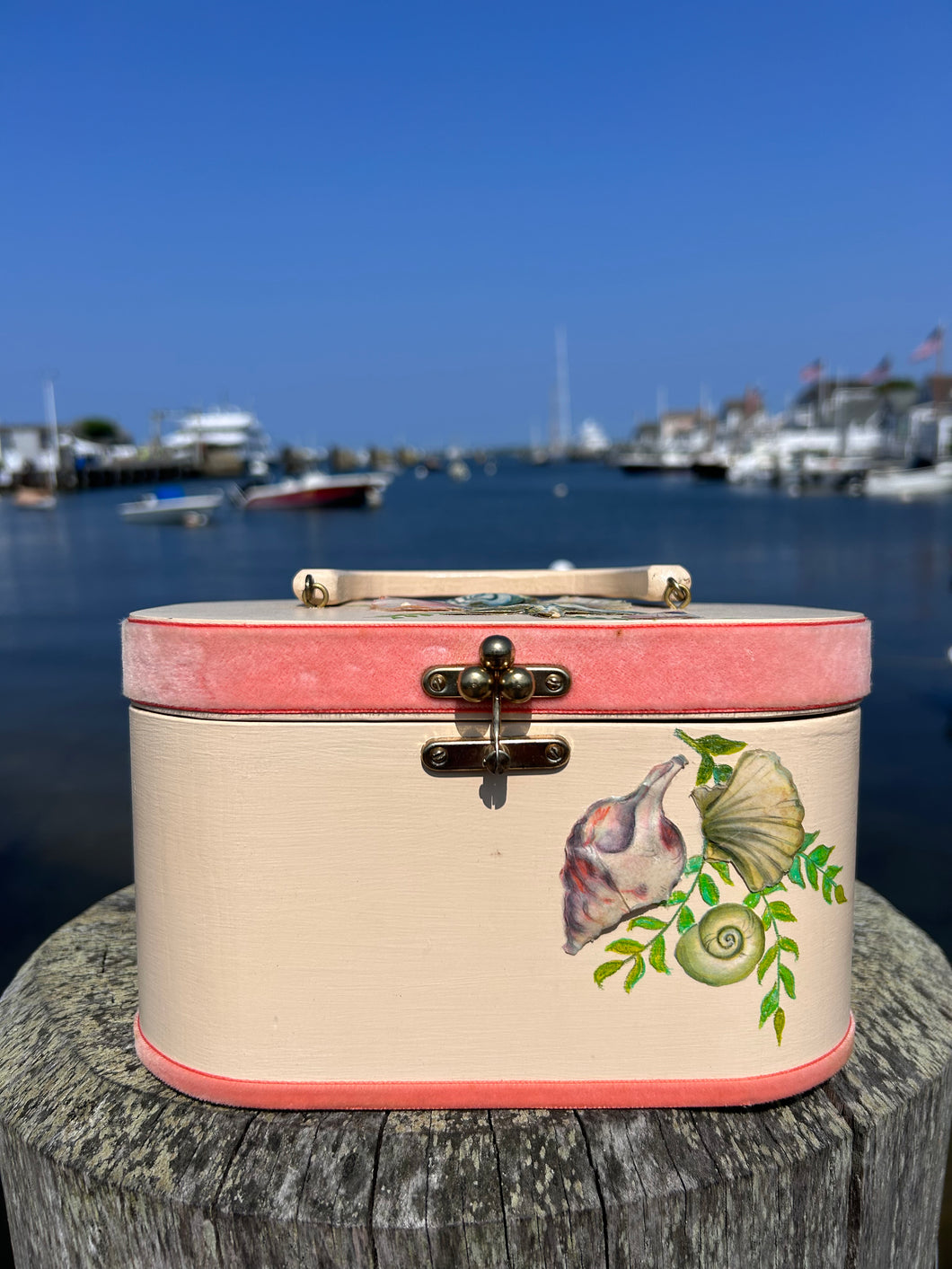 1970s Vintage Hand Painted Wooden Seashell Box Purse