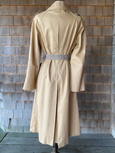 Load image into Gallery viewer, Utex Trenchcoat with Suede Belt