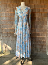 Load image into Gallery viewer, Vintage Floral Blue Angel Sleeve Maxi Dress